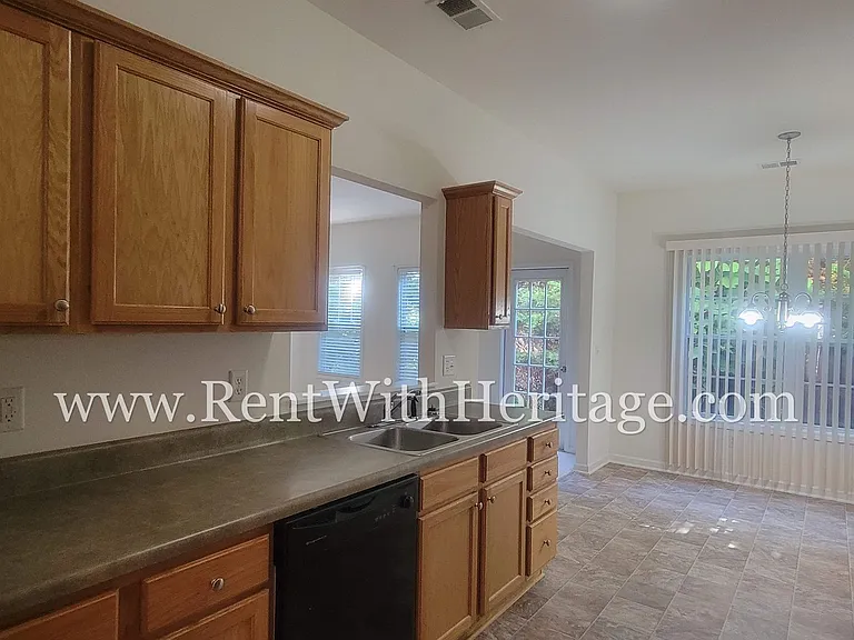 6484 Barkston Trce — Photo 11