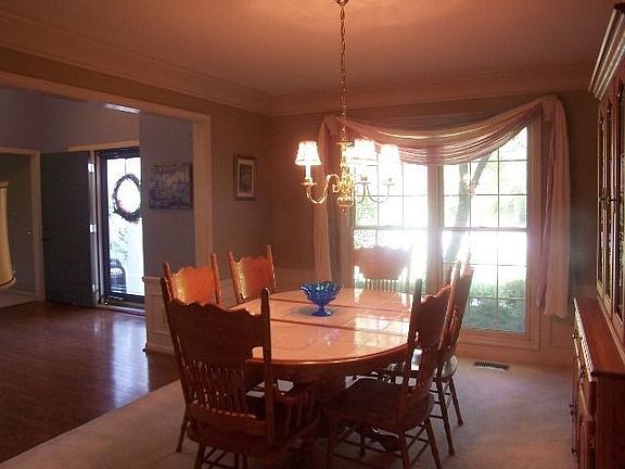 5th image of 3279 Park Forest Dr