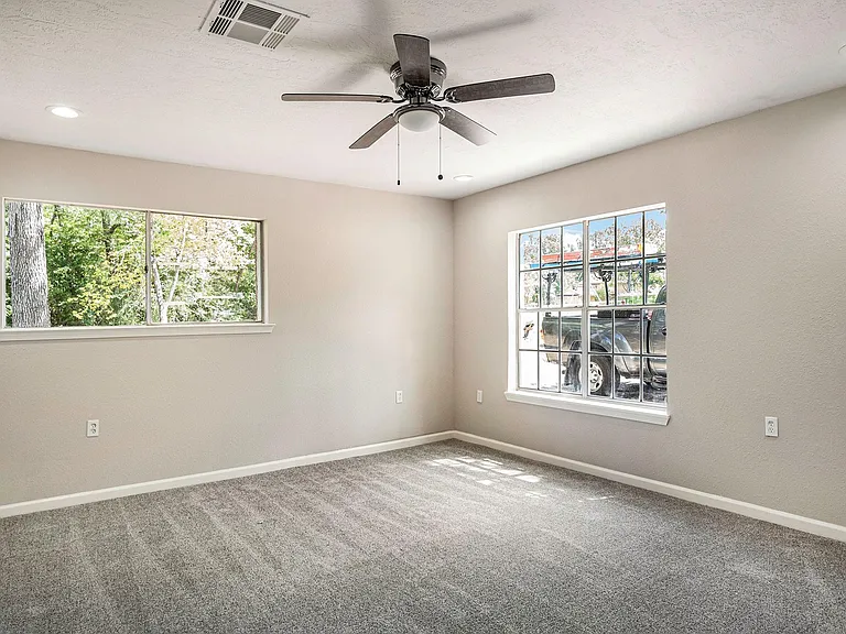 1702 Athens Dr — Photo 25