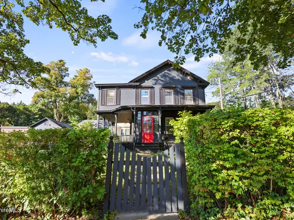 22 Maple St, Adams, MA 01220
