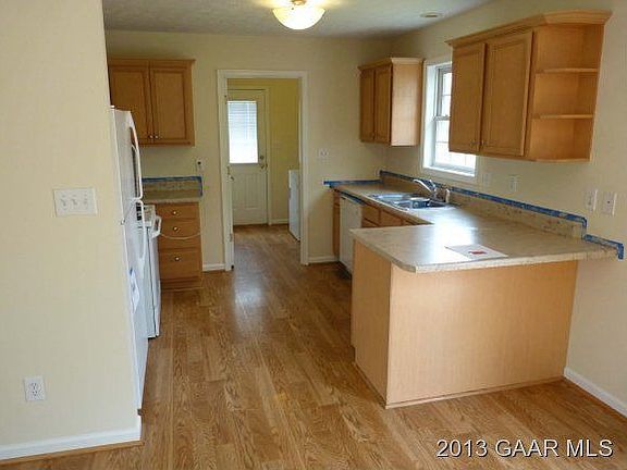 2nd image of 48 Millport Ct
