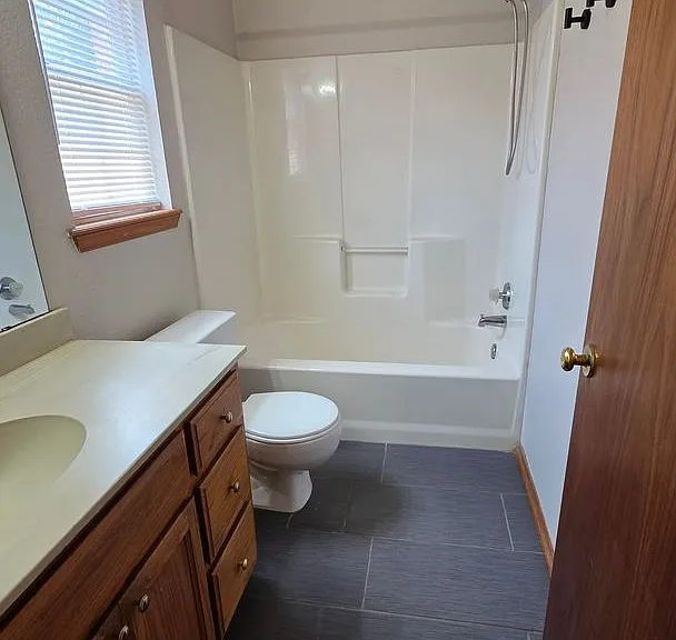 621 Stoneridge Dr — Photo 12