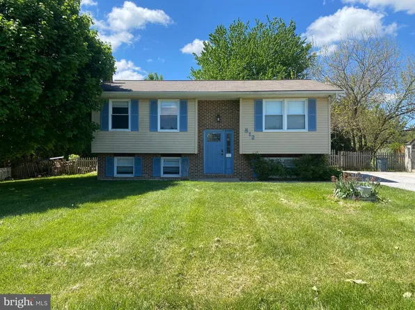 812 Velvet Run Dr, Westminster, MD 21157