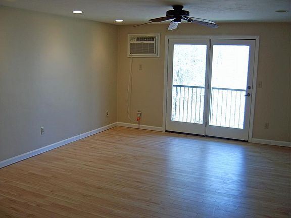3rd image of 610 S Franklin St APT F303