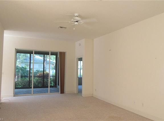 3rd image of 813 Vistana Cir