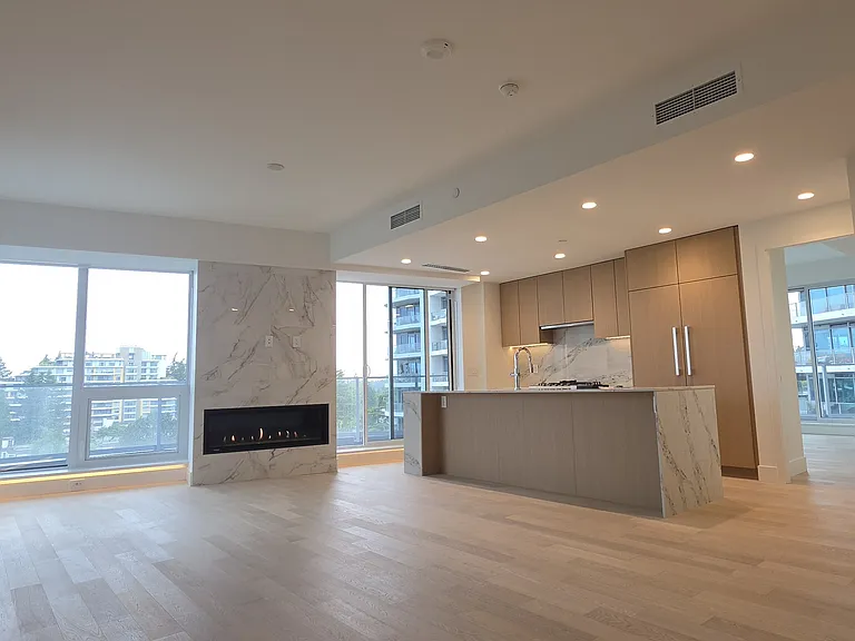 1475 Foster St #701 — Photo 15