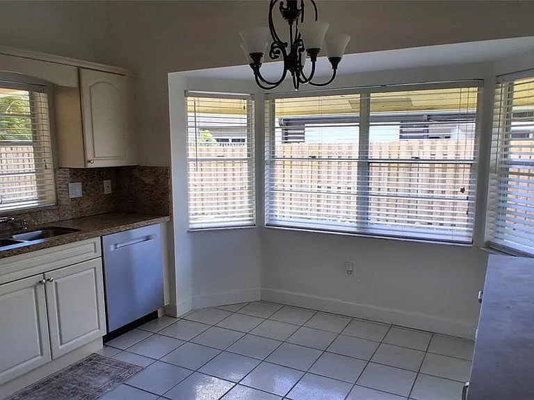 3277 NW 123rd Ave — Photo 44