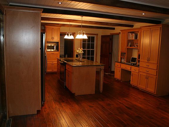 4th image of 10092 Woodglen Dr