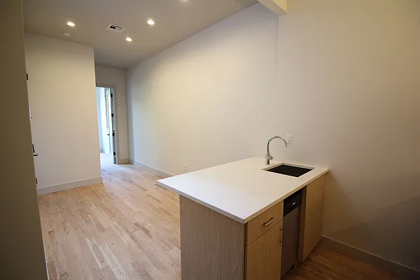 Rented by Nooklyn NYC LLC | media 20