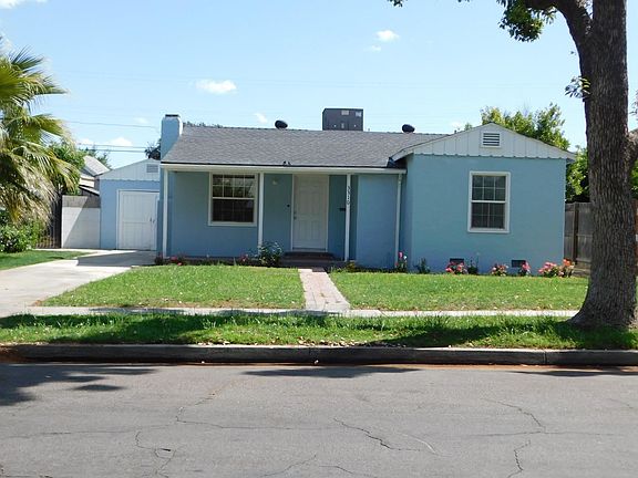 3rd image of 3310 E Lamona Ave