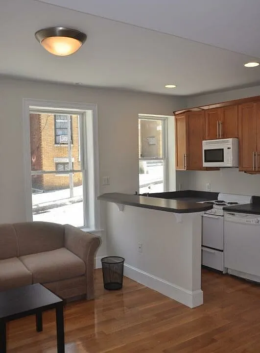 836 Huntington Ave #3L