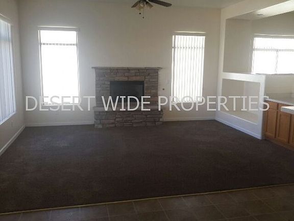 3rd image of 2030 E Valencia Dr