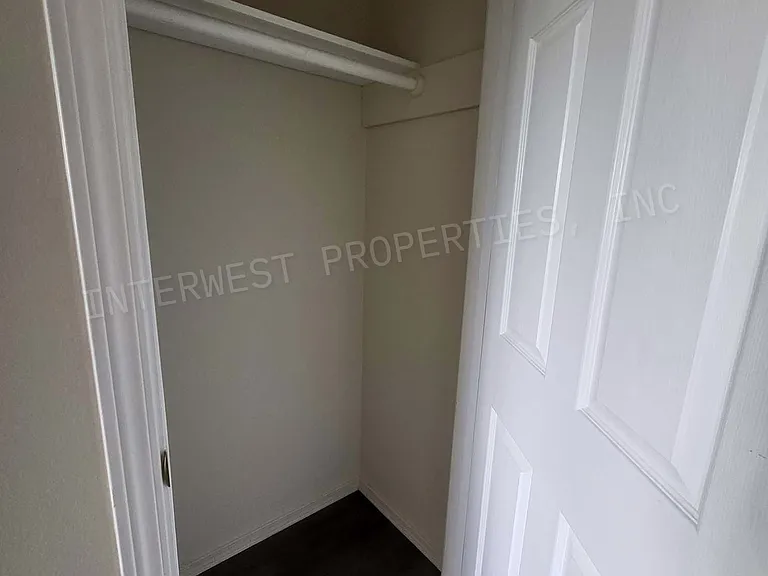4700 Falls View Ave #8 — Photo 18