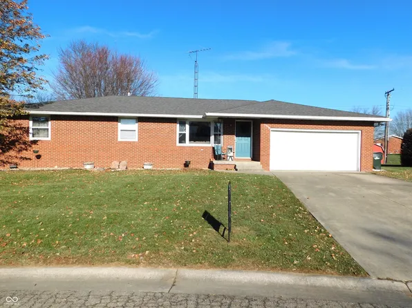 912 E Hendricks St, Greensburg, IN 47240