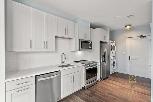 136 Babcock St #204 Photo 1