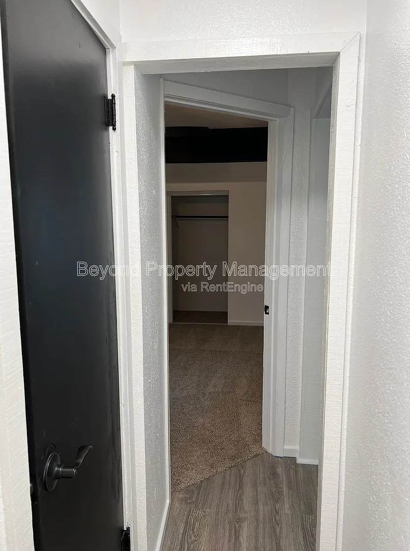 2 bed, 1.0 bath, 1008 sqft, $1,888 — Photo 4
