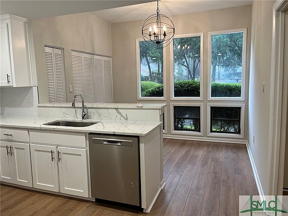 5th image of 52 Dame Kathryn Drive