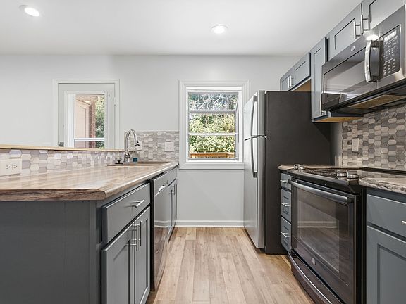 5th image of 236 Thistle Ln