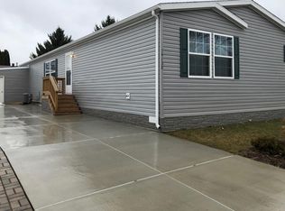 14138 Dunstable Dr, Shelby Township, MI 48315