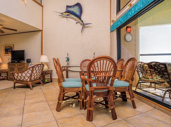 5th image of 220 W Cora Lee Dr #402
