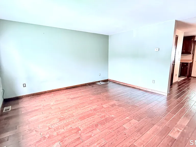 6 Oak Forest Dr #3 — Photo 4