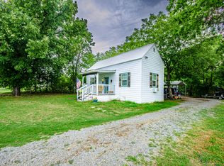 208 N Main St, Bailey, TX 75413