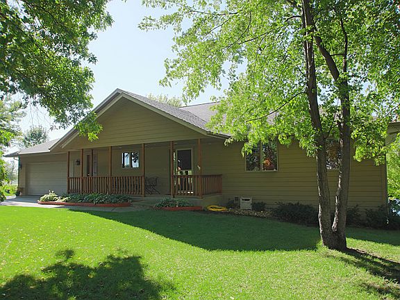 2nd image of 51 Round Lake Dr