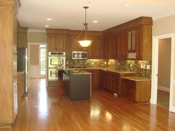 3rd image of 4517 Binfords Ridge Rd