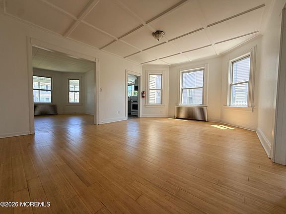 4th image of 44 Norwood Ave