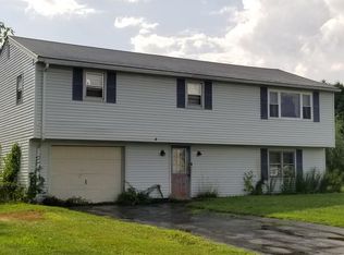 22 Raymond St, Dudley, MA 01571