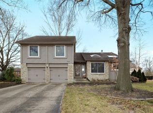 9107 W 117th St, Overland Park, KS 66210