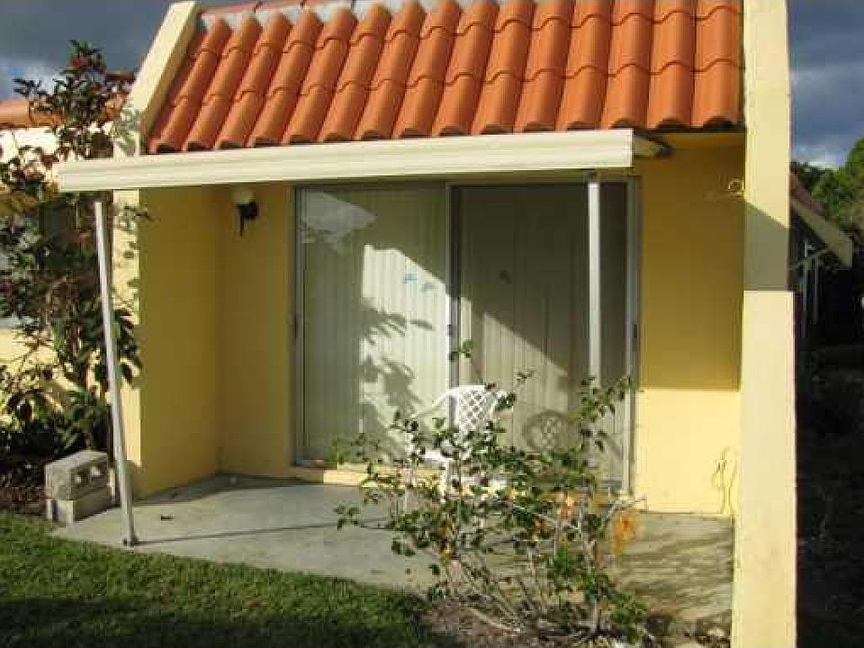 1st image of 3061 Meridian Way N APT 1