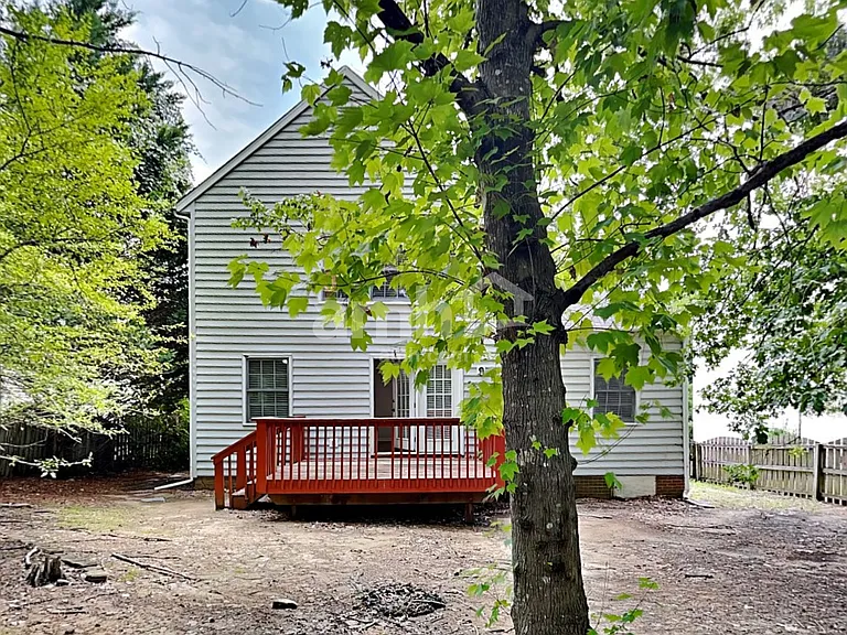 210 Wood Valley Ct — Photo 21