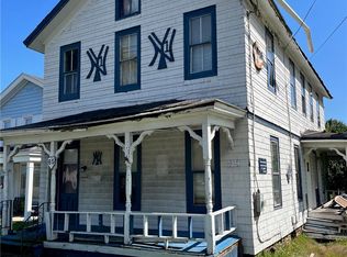 65 Geneva St, Lyons, NY 14489