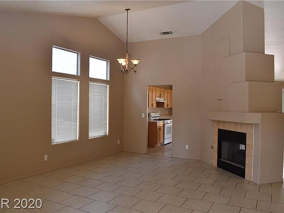 2nd image of 904 Coral Cottage Dr