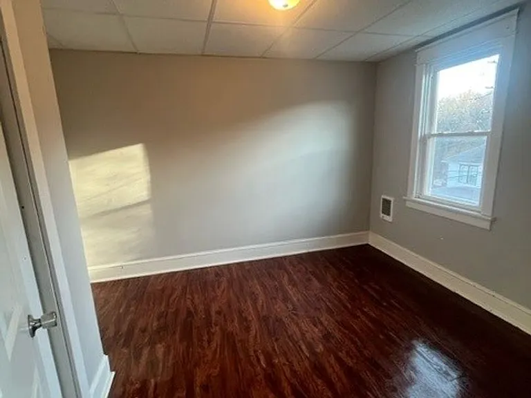 10 Valley Street — Photo 18