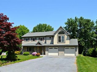 106 Ironstone Dr, Lititz, PA 17543