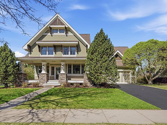 2nd image of 15706 Diamond Way