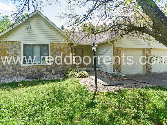 2nd image of 801 Westridge North Dr