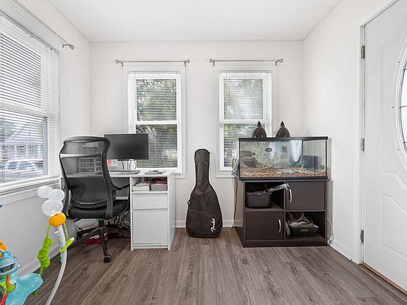 4th image of 1407 Avenue D