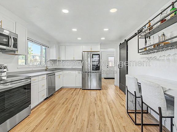 5th image of 3038 Sheridan Blvd