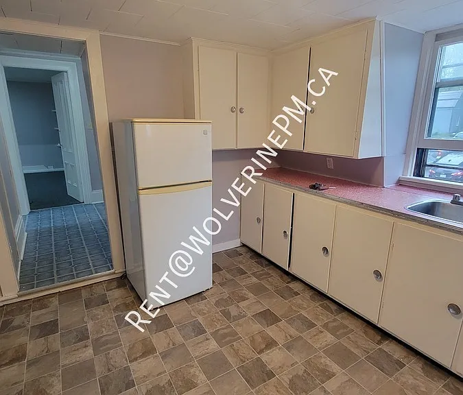 409 Pleasant St #B — Photo 7