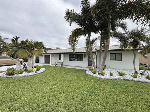 759 Kingston Ct, Apollo Beach, FL 33572