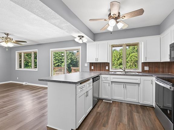5th image of 20740 Viking Blvd NE