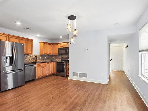 5th image of 13650 Oak Valley Dr