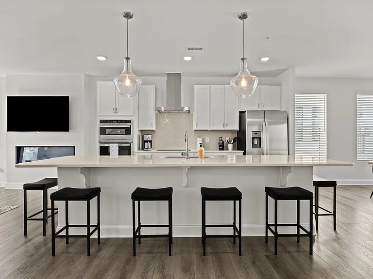 1233 S Blount St #201 — Photo 11