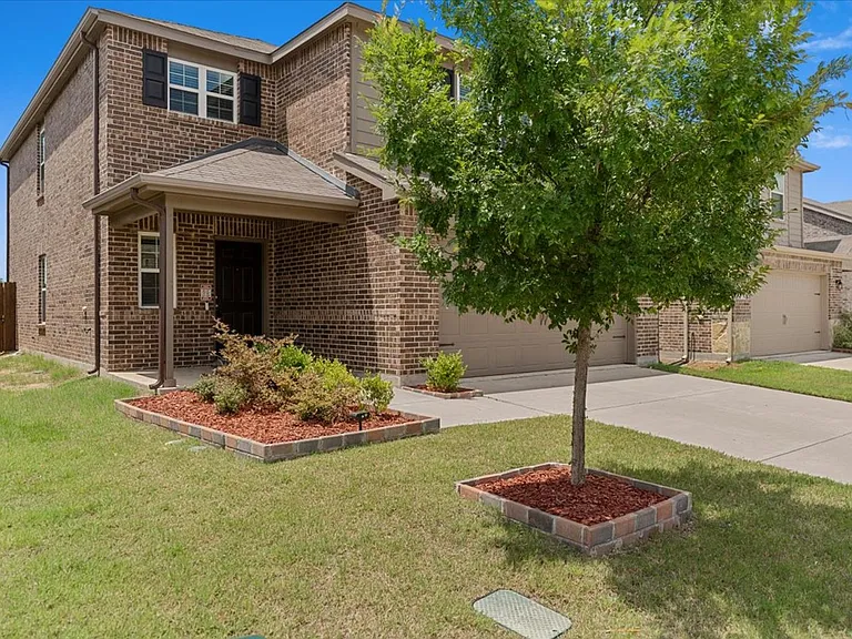 445 Grenada Lake Dr — Photo 36