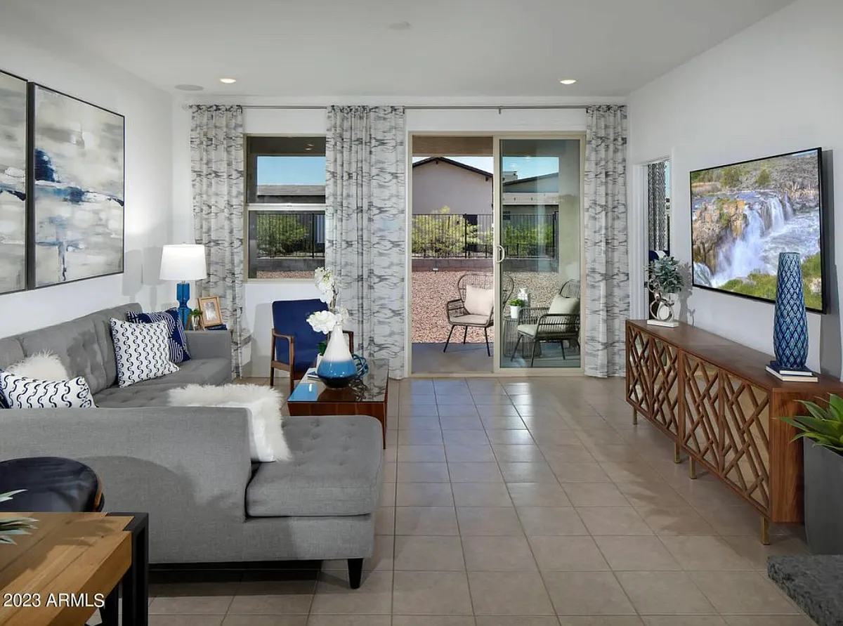 Building Photo - 36993 N Camarillo Dr