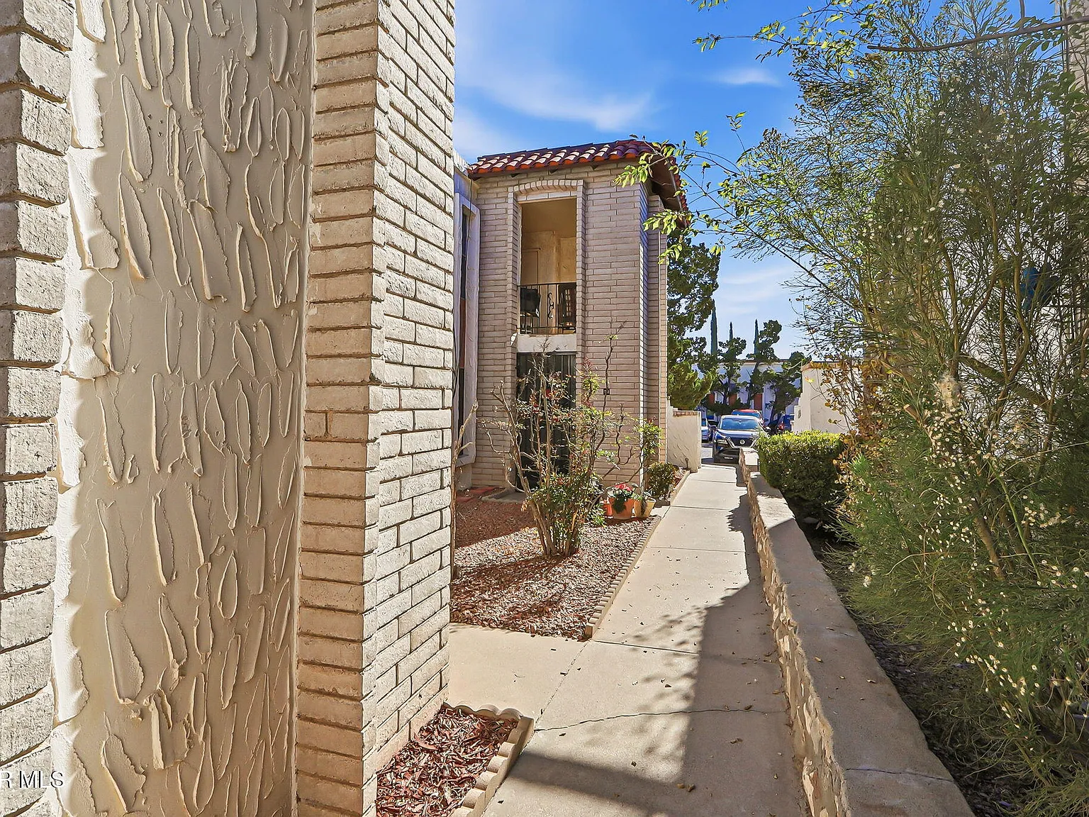 1 bed, 1.0 bath, 612 sqft, $1,800 — Photo 2