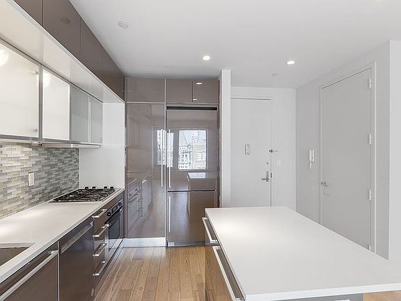 5th image of 75 Wall St APT 38K
